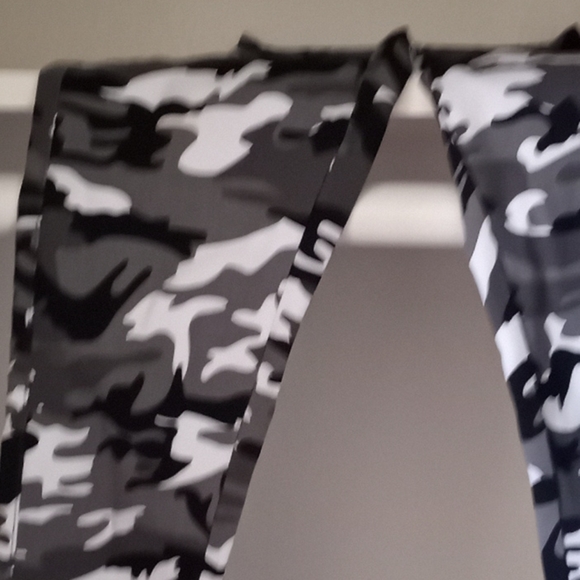 Army priNt paNts - Picture 2 of 2